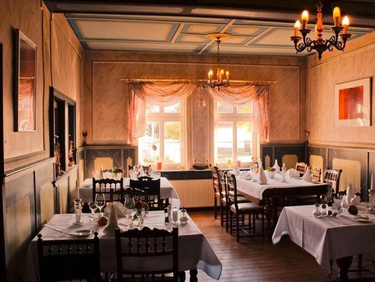 Ehlener Poststuben Hotel Habichtswald Екстериор снимка